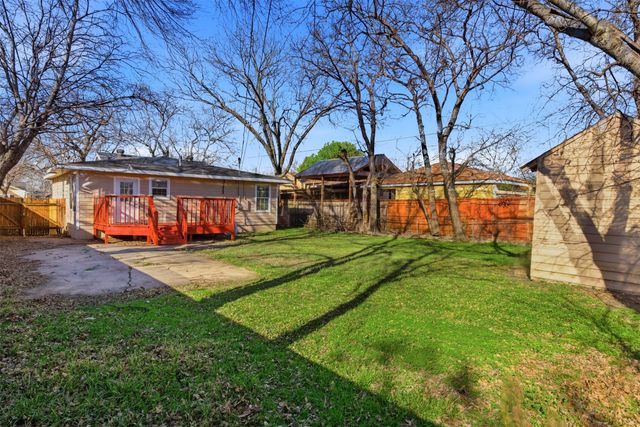 1809 Maple Street, Grand Prairie, TX 75050