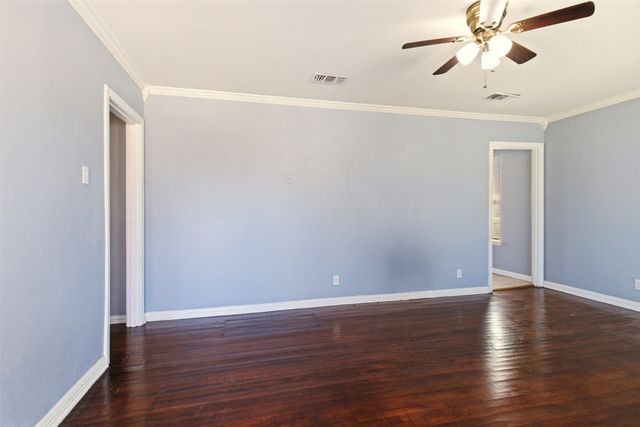 1809 Maple Street, Grand Prairie, TX 75050