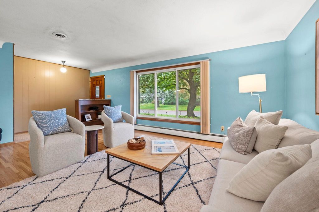 2245 Mapleview Avenue, Maplewood, MN 55109 — photo 4