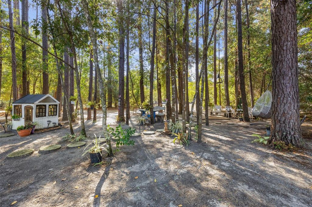Image 32 of property listing at 172 SW BRADSHAW GLEN, Lake City, FL 32024