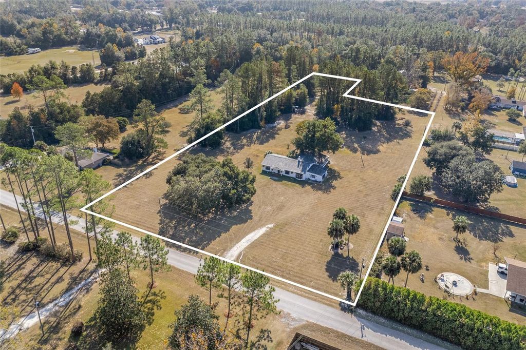 Image 37 of property listing at 172 SW BRADSHAW GLEN, Lake City, FL 32024