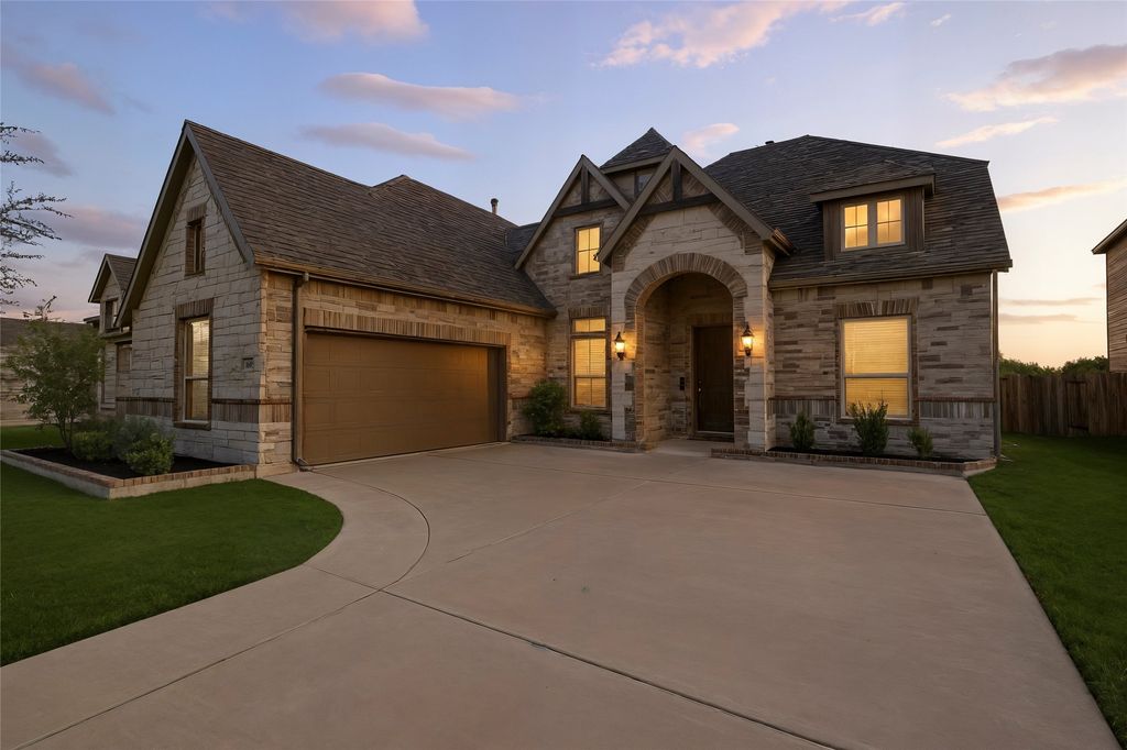 1605 Furrow Lane, Mansfield, TX 76063
