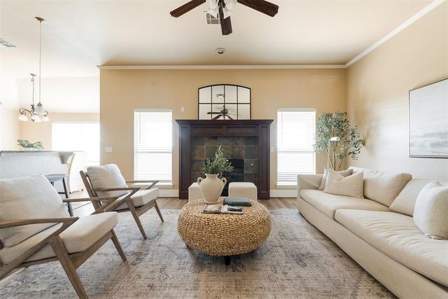 16428 Village Common Drive, Edmond, OK 73013
