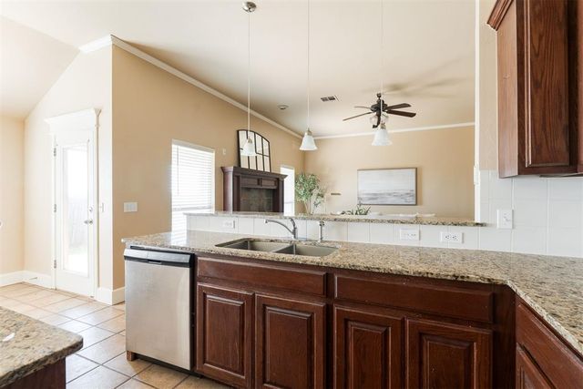 16428 Village Common Drive, Edmond, OK 73013