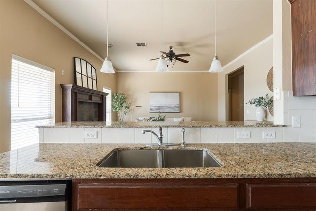 16428 Village Common Drive, Edmond, OK 73013