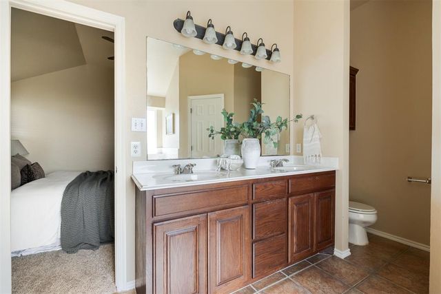 16428 Village Common Drive, Edmond, OK 73013
