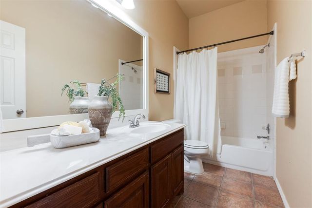 16428 Village Common Drive, Edmond, OK 73013