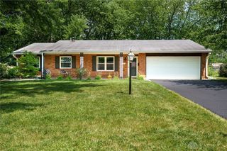 222 Kenderton Trail, Beavercreek, OH 45430