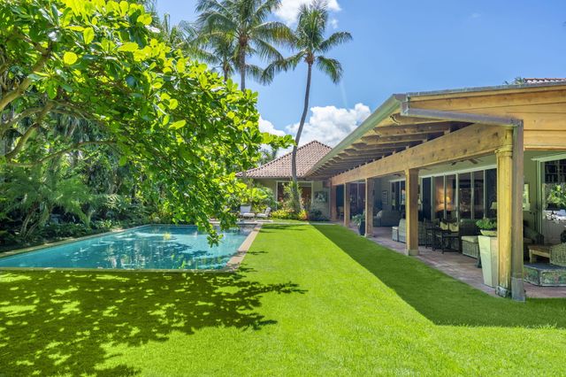 6 La Costa Way, Palm Beach, FL 33480