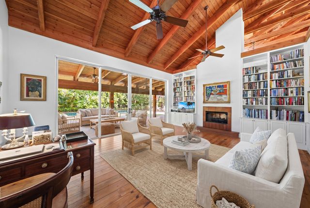 6 La Costa Way, Palm Beach, FL 33480
