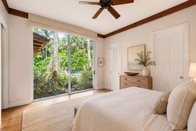 6 La Costa Way, Palm Beach, FL 33480