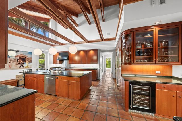 6 La Costa Way, Palm Beach, FL 33480