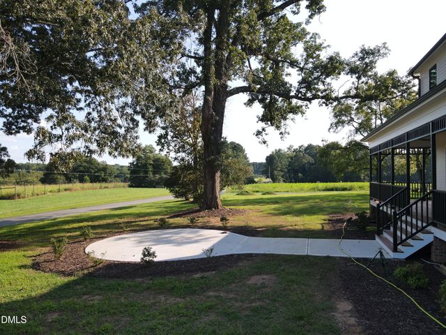923 Arthur Minnis Road, Hillsborough, NC 27278
