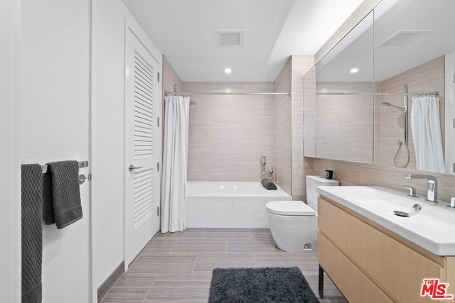 877 Francisco Street 2212, Los Angeles, CA 90017