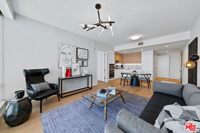 877 Francisco Street 2212, Los Angeles, CA 90017