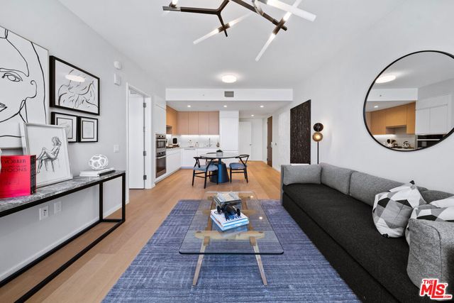 877 Francisco Street 2212, Los Angeles, CA 90017