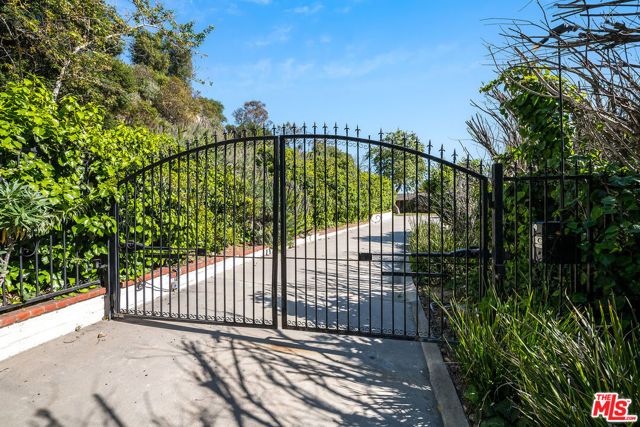 11222 Bellagio Road, Los Angeles, CA 90049