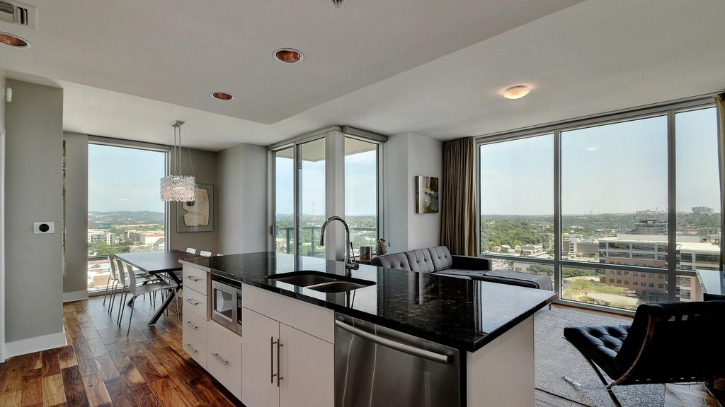 300 Bowie ST 1707, Austin, TX 78703