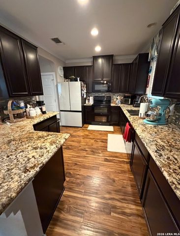 2635 Green Leaf, San Antonio, TX 78244