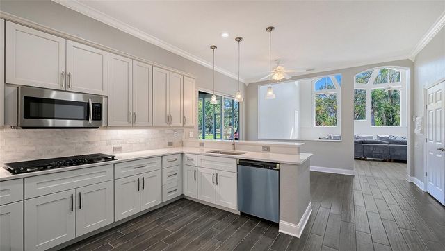 6911 RIVERSEDGE STREET CIRCLE, Bradenton, FL 34202