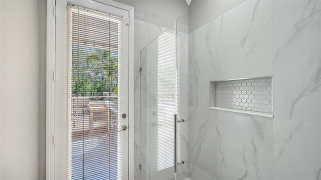 6911 RIVERSEDGE STREET CIRCLE, Bradenton, FL 34202