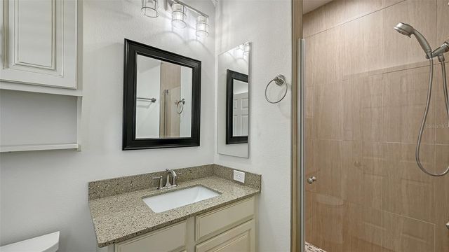 6911 RIVERSEDGE STREET CIRCLE, Bradenton, FL 34202