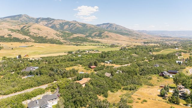 2127 E 5950 N, Eden, UT 84310