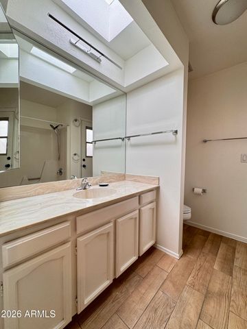 237 W DENTON Lane, Phoenix, AZ 85013