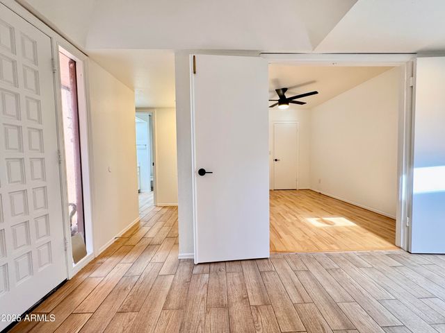 237 W DENTON Lane, Phoenix, AZ 85013