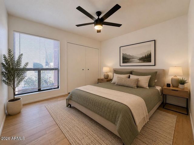 237 W DENTON Lane, Phoenix, AZ 85013