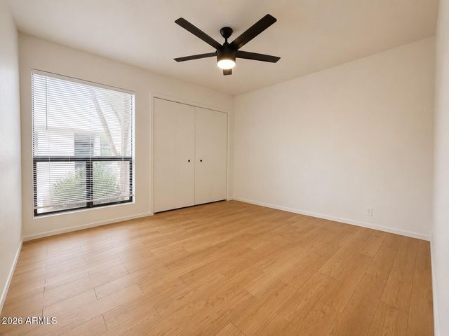 237 W DENTON Lane, Phoenix, AZ 85013