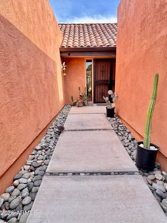 237 W DENTON Lane, Phoenix, AZ 85013 — photo 4