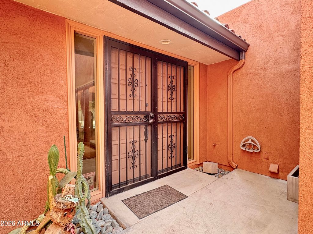 237 W DENTON Lane, Phoenix, AZ 85013 — photo 5