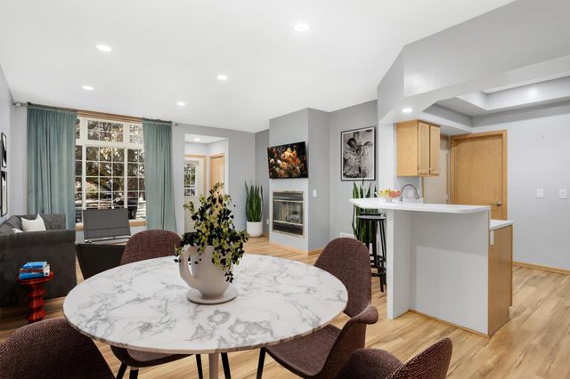 10935 Oregon Avenue S, Bloomington, MN 55438