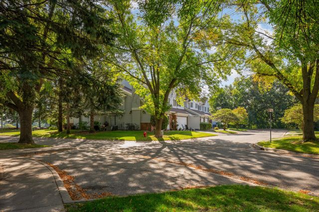 10935 Oregon Avenue S, Bloomington, MN 55438