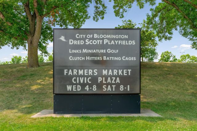 10935 Oregon Avenue S, Bloomington, MN 55438