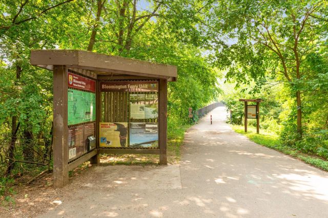 10935 Oregon Avenue S, Bloomington, MN 55438