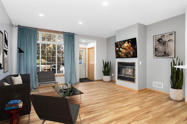 10935 Oregon Avenue S, Bloomington, MN 55438