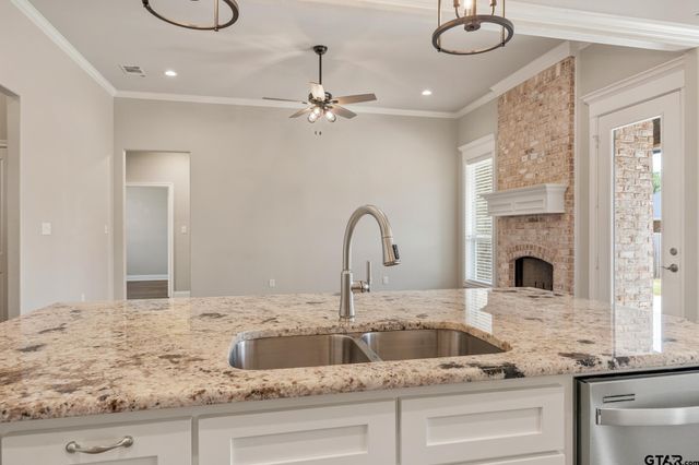 11765 Jayden Lane, Tyler, TX 75703