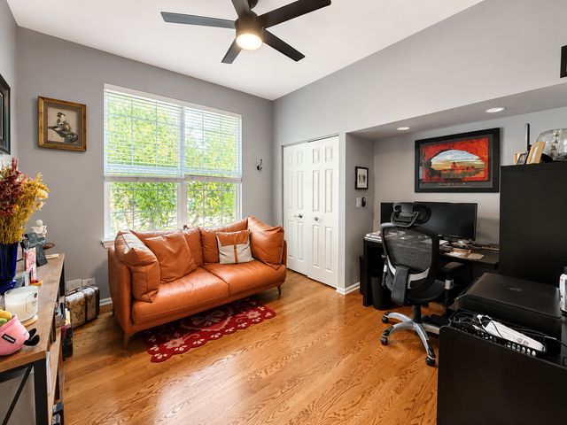 394 Broadmoor Lane, Bartlett, IL 60103
