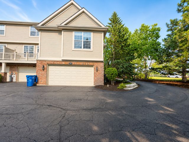 394 Broadmoor Lane, Bartlett, IL 60103