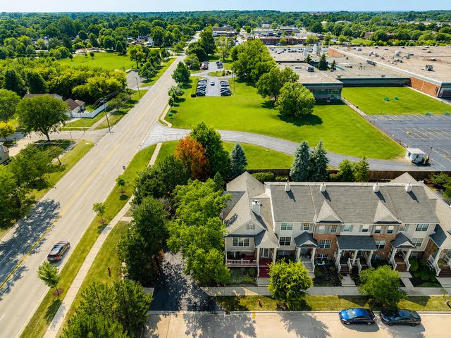394 Broadmoor Lane, Bartlett, IL 60103