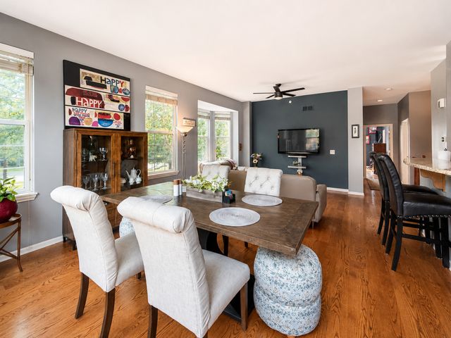 394 Broadmoor Lane, Bartlett, IL 60103