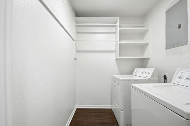 2011 Avenue T, Huntsville, TX 77340
