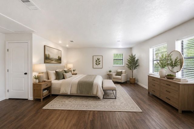 2011 Avenue T, Huntsville, TX 77340