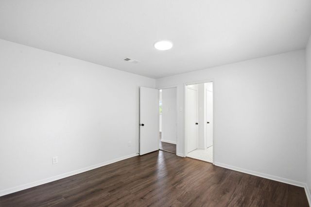2011 Avenue T, Huntsville, TX 77340