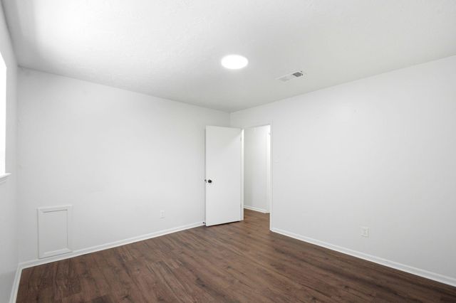 2011 Avenue T, Huntsville, TX 77340