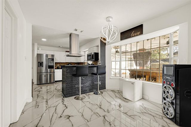 1111 Belaya Lane, Houston, TX 77090