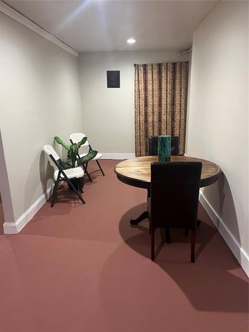 1111 Belaya Lane, Houston, TX 77090