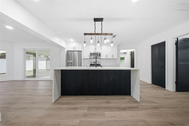 2014 SAN SEBASTIAN WAY S, Clearwater, FL 33763